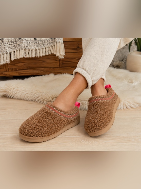 UGG Shoes - UGG Plush Sherpa Slippers Chestnut Pink Pull Tab NWOT Women’s 8 / EU 39